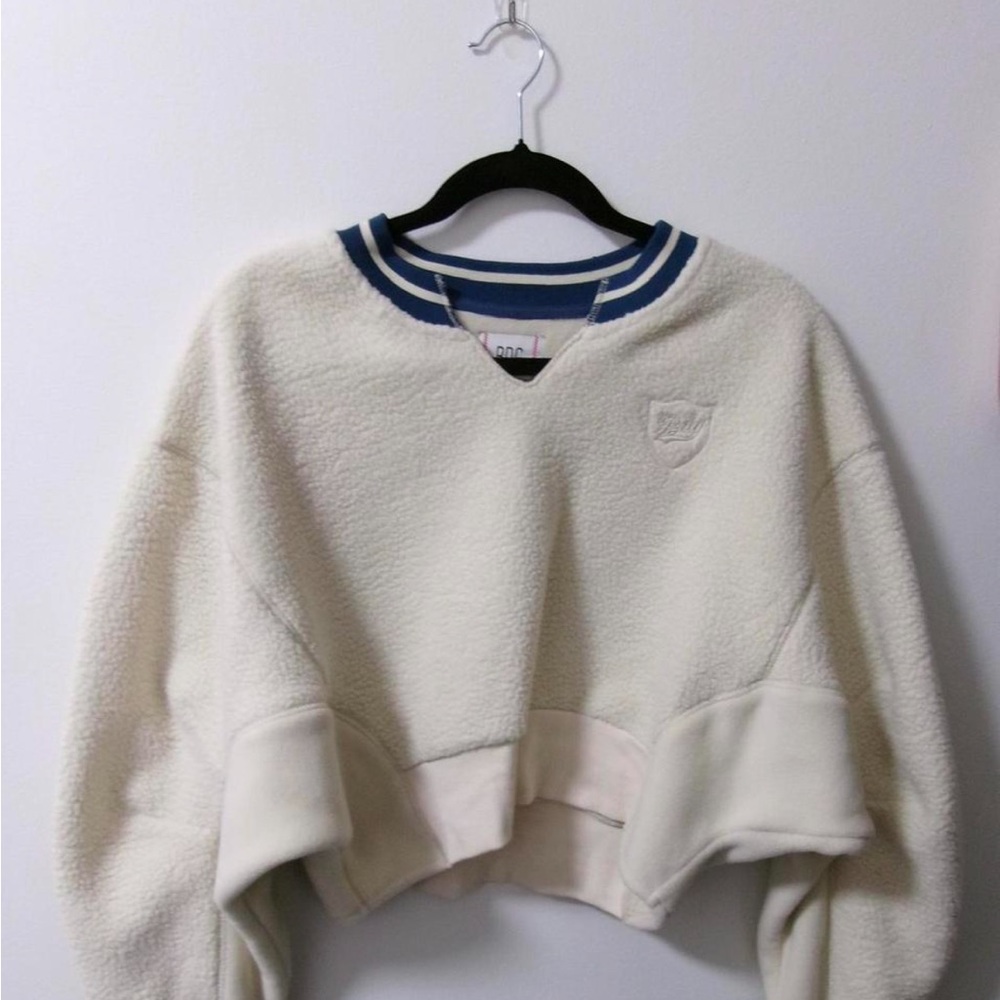 BDG Cream and Blue Fleece Pullover